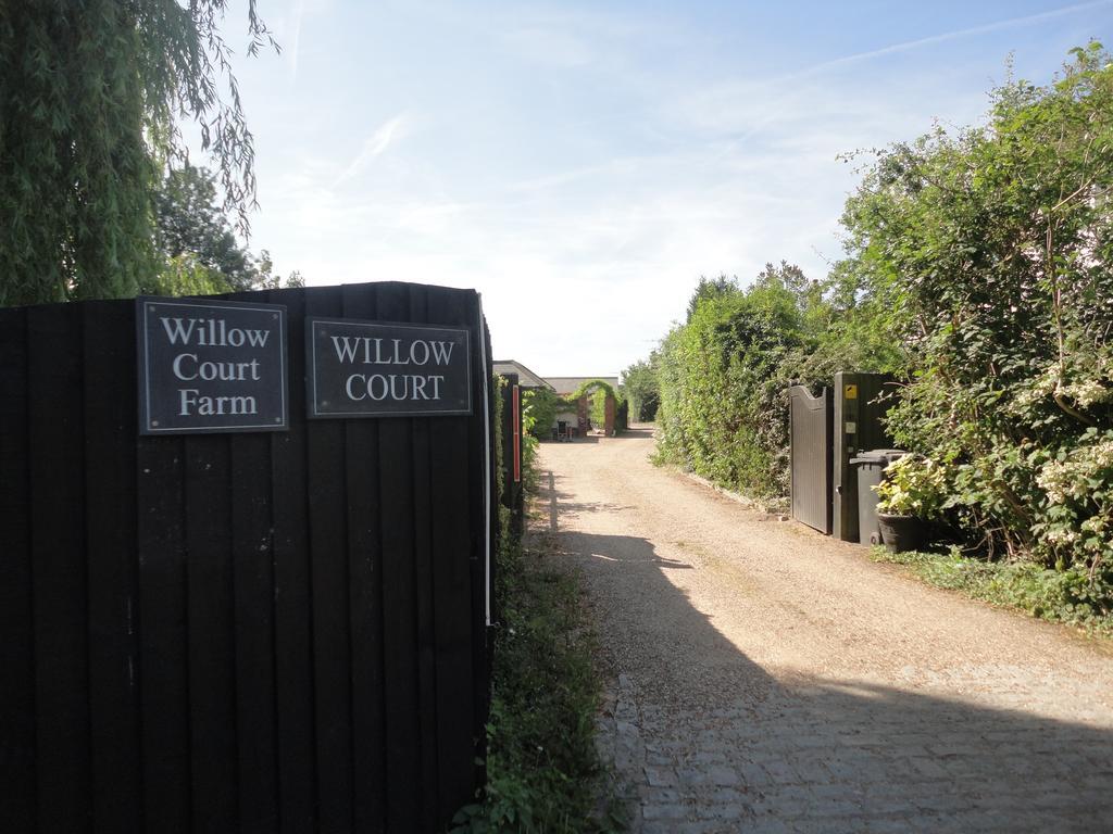 Willow Court Farm Studio East & Petting Farm, 8 Mins To Legoland & Windsor, 15 Mins To Lapland Uk Villa Exterior photo